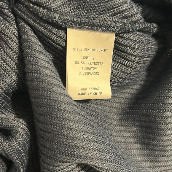 Melloday XS Dusty Blue Cross Sweater - Picture 5 of 6